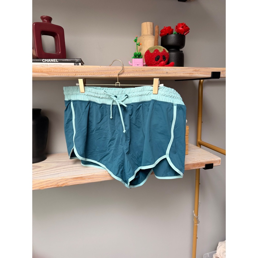 LL Bean Womens Teal Aqua Blue Swim Board Shorts UPF 50+ Lined Size Large 504342
